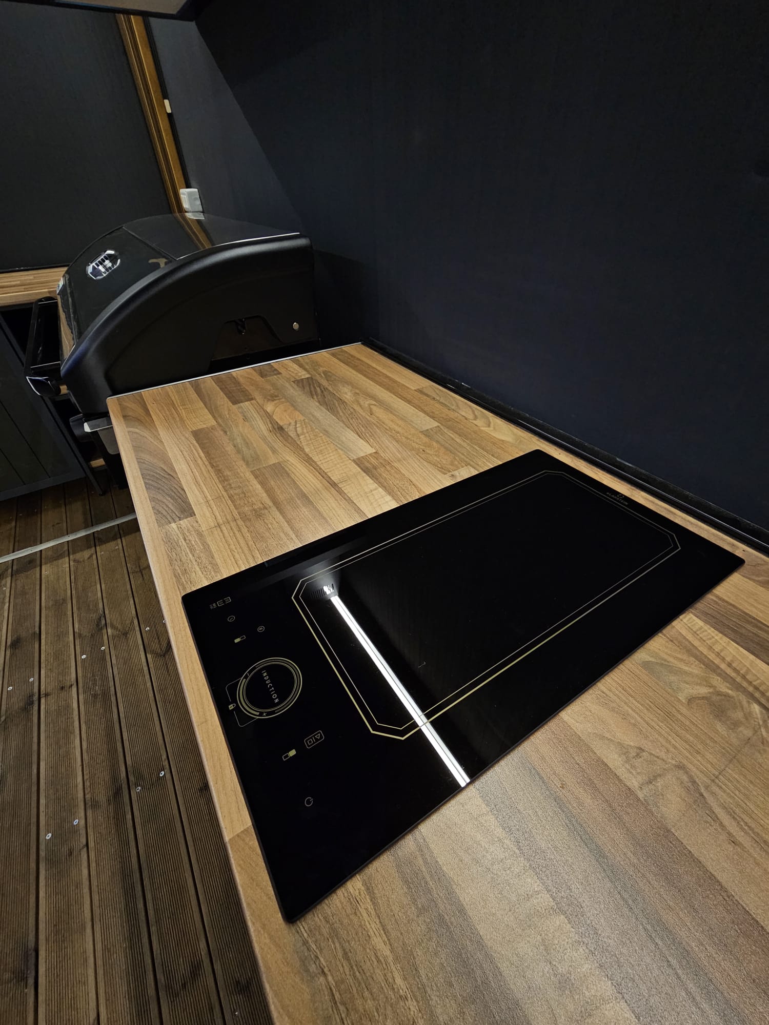 Cat costa o bucatarie de gradina? Se poate cumpara in rate?